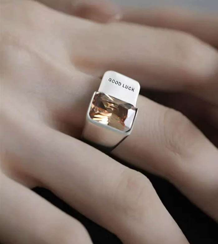 方形焦糖锆石戒指 小众复古领针食指戒