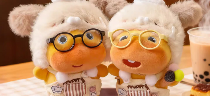 水豚噜噜玩偶毛绒挂件，可换装娃衣解锁百变萌趣