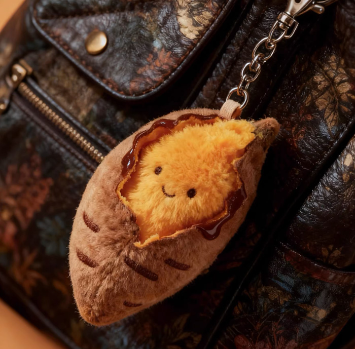 冬日专属治愈小物，这个“漏馅烤蜜薯”我能盘一整天！ 