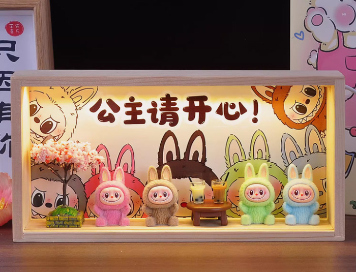 LABUBU手办摆件拉布布小夜灯：点亮生活，萌化人心 