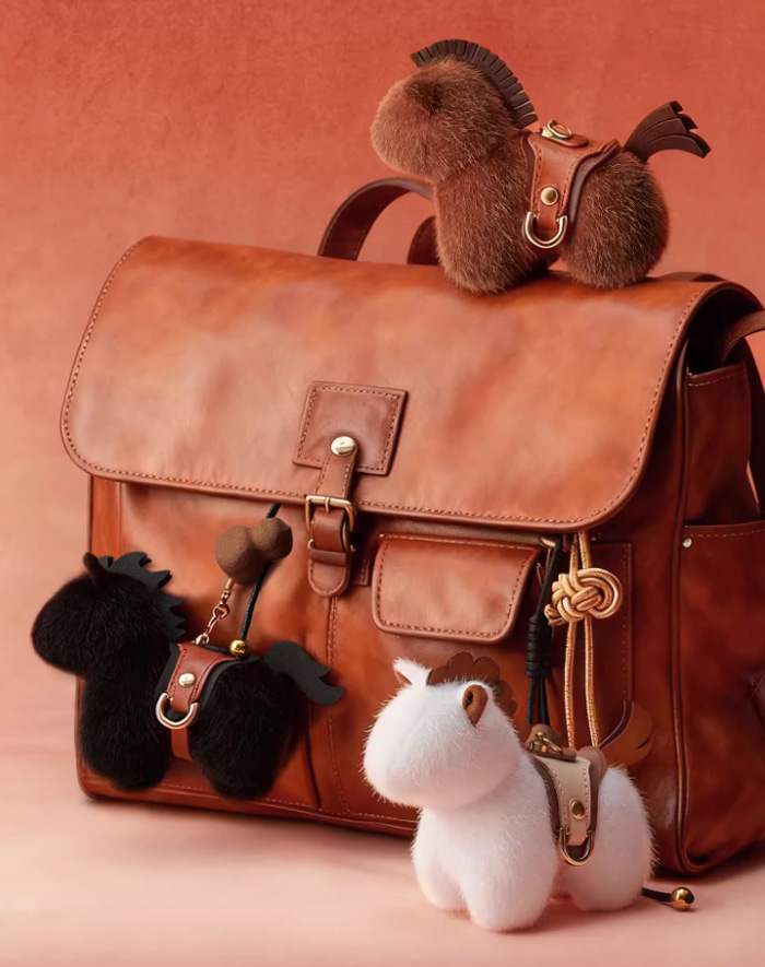 徐悲鸿美术馆联名呈白马上福禄香挂件汽车载香薰礼