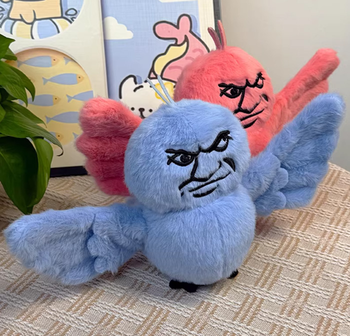 鸟都不鸟你会学说话的抽象玩偶 蓝鸟搞怪毛绒公仔