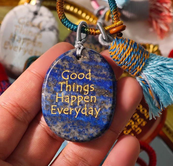 好事发生天然水晶掌心石钥匙扣 正能量解压石手工车挂包 