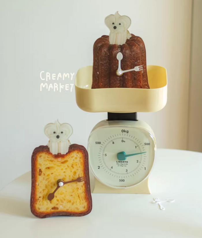 CreamyMarket一朵奶油可露丽奶油小狗台钟挂钟摆件饰品